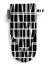 80006-3435-01-10; Finlayson Coronna Patakinnas Musta / Valkoinen / 15x30 cm