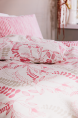 60653-5015-05-06_1; Finlayson Hanna Pussilakanasetti Malva / Harmaa / 150x210 + 50x60 cm