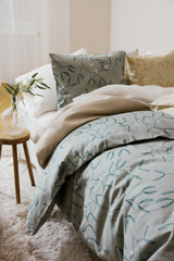 60712-5132-05-06_3; Finlayson Misteli Satiinipussilakanasetti Salvianvihreä / 150x210 + 50x60 cm