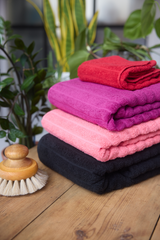 70013-0011-01-06_1; 70013-0009-01-06_1; 70013-0007-01-06_1; 70012-0018-01-12_10; 70013-0007-01-06_10; Finlayson Reilu Kylpypyyhe Musta / 70x150 cm