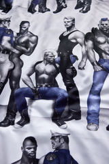 60157-4924-01-10_2; Finlayson Tom of Finland Blue Squad Satiinityynyliina Musta / Sininen / 50x60 cm