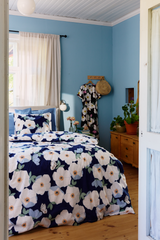 60136-5503-02-10_3; Finlayson Ruusa Tyynyliina Tummansininen / Salvianvihreä / 50x60 cm 