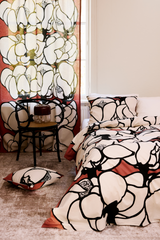 105091-4202_1; Finlayson Makeba Sateen bedset Punainen-harmaa / 150x210 cm 